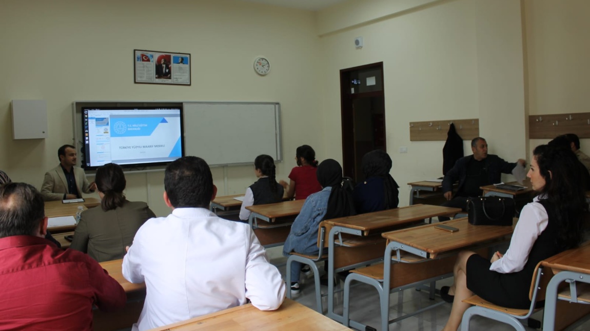 TÜRKİYE YÜZYILI MAARİF MODELİ MÜFREDAT DEĞİŞİKLİĞİ KURUL TOPLANTISI